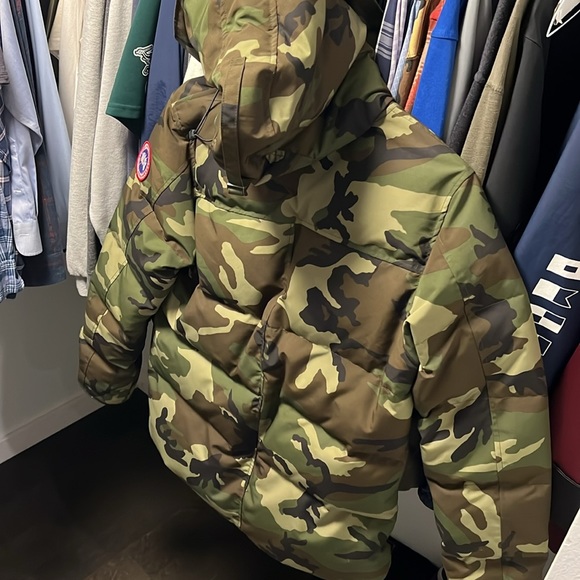 Men’s Canada Goose Camo Parka - Picture 5 of 7